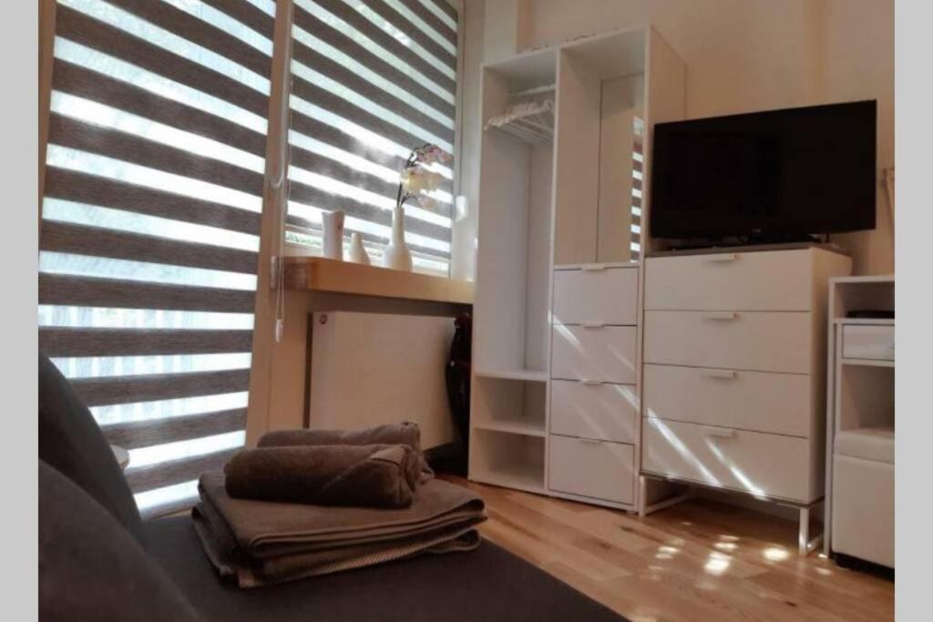 Przytulny Dwuosobowy Apartament Jaworowa Wroclaw Luaran gambar